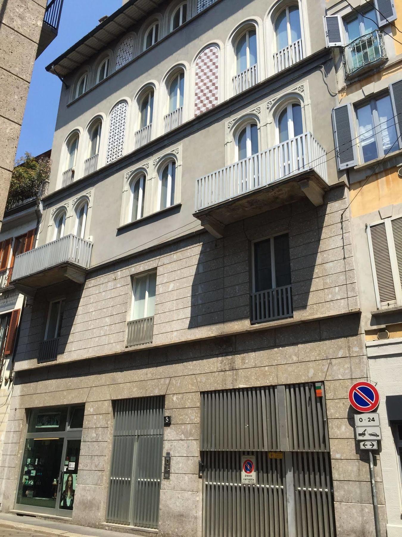 Duomo House Apartment Милано Екстериор снимка